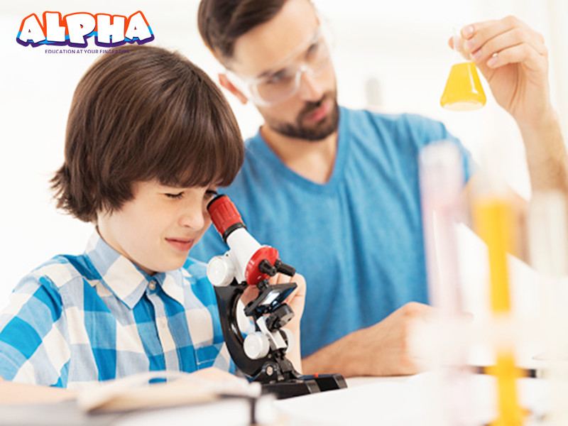 Alpha science classroom：Play with -educational science toys
