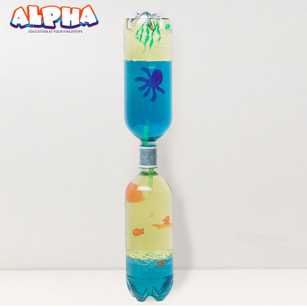  Alpha science classroom： DIY Liquid Hourglass