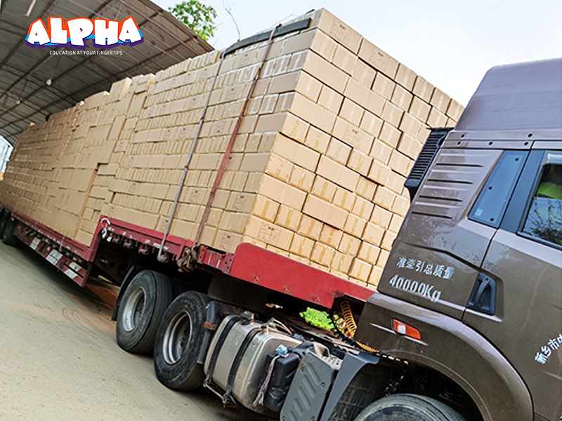 Cargo-loading-for-customers-in-Malaysia