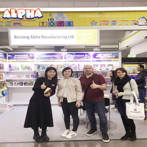 Alpha Science Toys: Magical Children’s Science Toys Add Brilliant Colors To The Nuremberg Toy Fair in Germany
