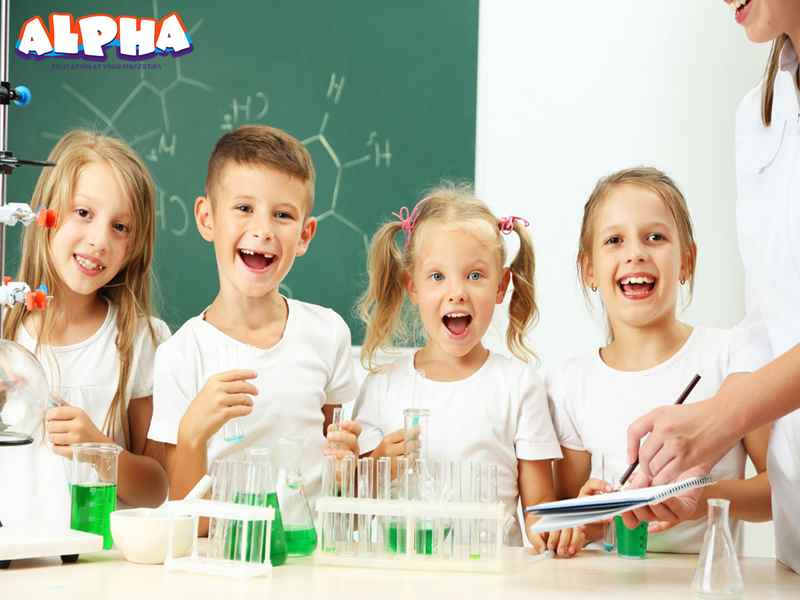 Alpha-Science-Classroom-STEM-Toys