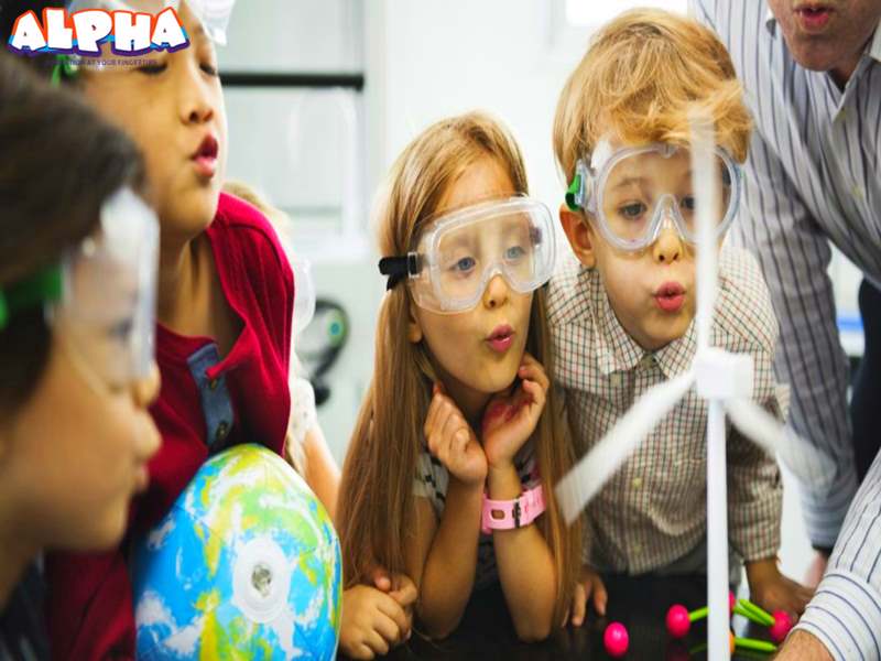 Alpha-science-classroom-How-do-children-learn-about-science