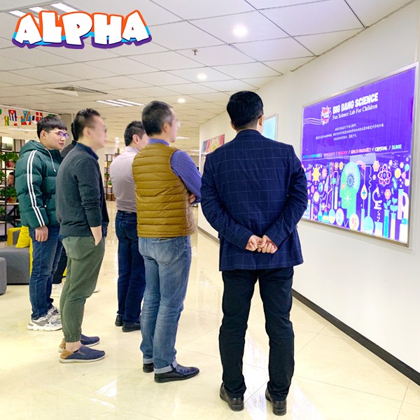 Alpha science toys: American science toy company delegation visit factory